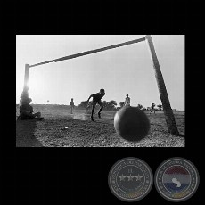 INDÍGENAS DEL PARAGUAY - Fotografía en blanco y negro de Juan Britos